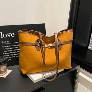 Grand sac cabas vintage en daim moutarde avec anses marron et boucle métallique