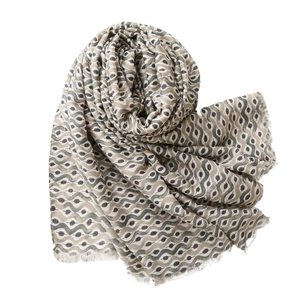 Linen-feel winter scarf with wave patterns and fringe, stylish beige and grey wrap