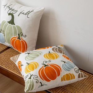 Fodere per cuscini autunnali ricamate con zucche e scritta Happy Fall su lino