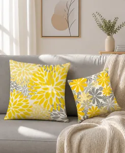 Detail van waterdichte kussensloop met geometrische geel-grijze bloemenprint patronen