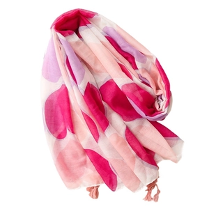 Scialle lungo estivo rosa con motivo a cuore, nappe e morbida trama tessuta