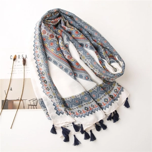 Écharpe bohème imprimé géométrique coton lin avec des détails de franges bleu et orange