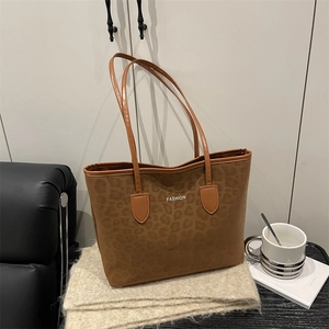 Bruine tote bag met luipaardmotief en FASHION-logo voor casual dagelijks gebruik
