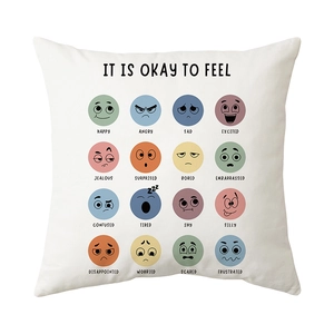 Housse de coussin arc-en-ciel avec texte d'émotions sur tissu en peluche blanc
