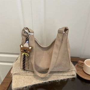 Large Capacity Women Suede Look Crossbody Bag Retro Frosted Synthetic Leather Shoulder Bag With Bear Pendant Casual Hobo Bag