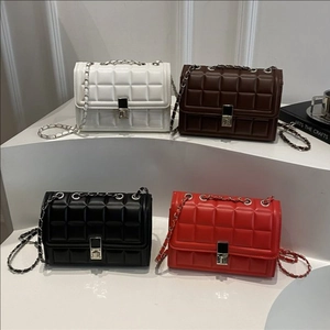 Women Quilted PU Leather Shoulder Bag With Chain Strap Metal Lock Fashion Square Crossbody Bag Small Handbag