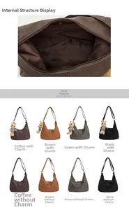 Internal structure and color options of the retro matte tote bag with plush charms