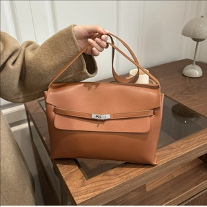 Women PU Leather Shoulder Bag Fashion Underarm Crossbody Purse Simple Commuter Square Handbag Silver Metal Lock