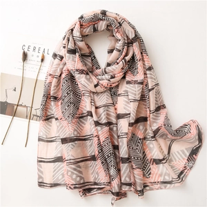 Écharpe chic à motif de feuilles pour femmes avec texture géométrique rose et grise