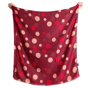 Weinroter Schal mit roten und weißen Polka-Dots und feinen kurzen Fransen am Saum