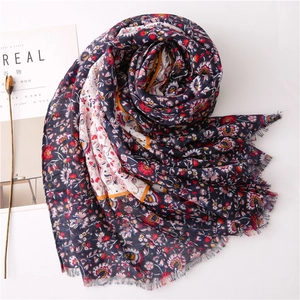 Sciarpa da donna in cotone e lino con stampa floreale e frange blu navy elegante