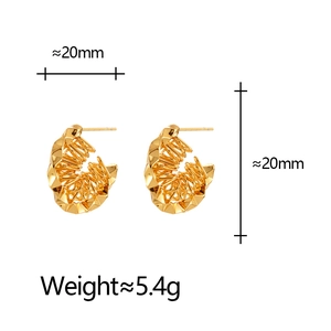 French retro gold irregular twist earrings with 20mm geometric C-shape design for women