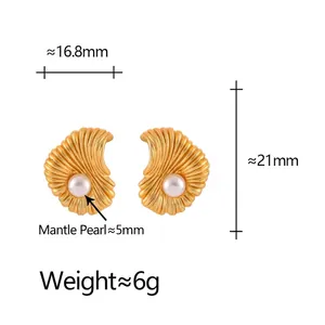 Boucles d'oreilles perles dorées en forme de coquillage avec mesures détaillées