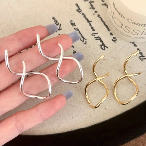 Twisted Geometric Ear Studs With Copper Earring Post Spiral Mobius Loop Minimalist Light Luxury Jewelry For Women