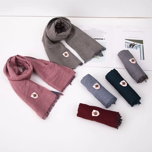 Kids Reversible Cotton Linen Scarf With Bear Patch Wood Button Plaid Houndstooth Warm Winter Scarf For Boys Girls Children Jewelry