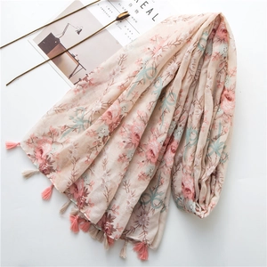 Floral print cotton linen scarf with tassels and rose patterns for sun protection