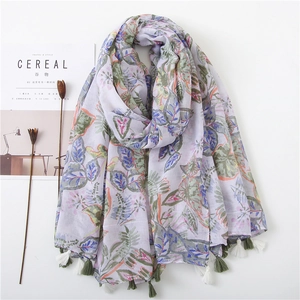 Boho cotton linen scarf with green leaf print and fringe tassels for summer protection