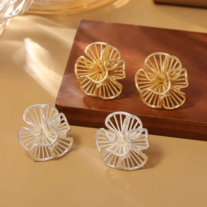 Hollow Out Flower Stud Earrings Elegant Pleated Petal Floral Copper Jewelry For Women Korean Style Fashion Accessory