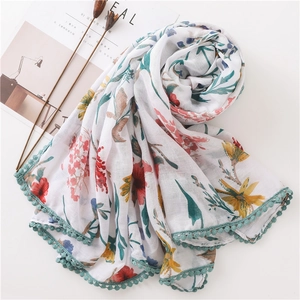 Écharpe bohème en coton et lin à fleurs aquarelle avec bordure à pompons vert foncé