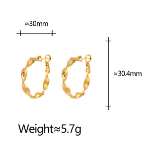 French vintage Mobius gold hoop earrings with 30mm diameter and 5.7g lightweight design