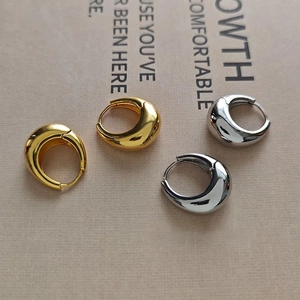 Boucles D'oreilles Créoles Chunky En Forme De U Goutte Métal Poli Plaqué Or Argent Bijoux Quotidiens Minimalistes Pour Femmes
