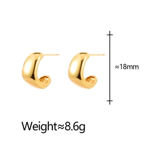 Polished gold C-shaped chunky earrings with 18mm diameter and 8.6g weight metrics