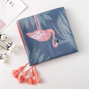 Écharpe en coton lin bleu avec motif flamant rose et feuilles et pompons à franges
