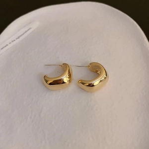 Polished gold chunky hoop earrings in minimalist square geometric design for women