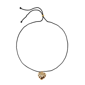 Collier élégant avec pendentif pétoncle doré et cordon tressé noir réglable pour femme