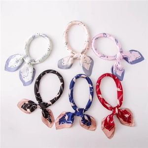 Femmes Élégant Carré En Satin Artificielle Foulard Imprimé Flamant Rose Satin Bandana Décoratif Cheveux Tête Cou Accessoire Mode