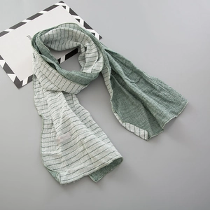 Écharpe réversible en coton rayé pour enfants en gris et vert pour garçons et filles