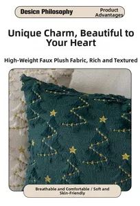 Détail de la housse de coussin sapin de Noël en fausse fourrure verte avec texture
