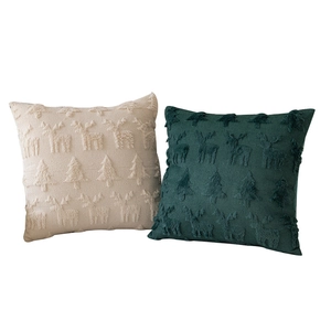 Housses de coussin de Noël avec motifs rennes et sapins en relief, blanc crème et vert foncé
