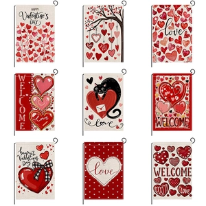 Nove bandiere decorative da giardino per San Valentino con motivi a cuore e auguri