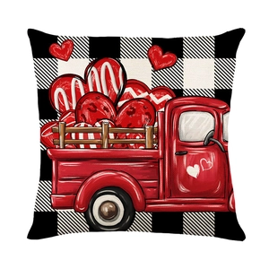 Fodera per cuscino San Valentino con camion cuore rosso su sfondo a quadri bianchi e neri
