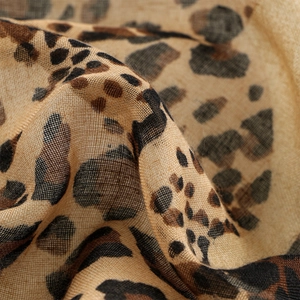 Lightweight leopard print shawl scarf with vintage American style and luxury texture