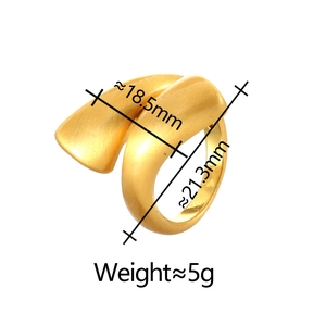 Detail view of gold brushed spiral ring showing dimensions 18.5mm and weight 5g