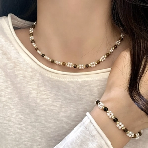 Collier Bracelet Perlé En Künstliche Perle Et Oeil De Tigre Élégant Rétro Français Bijoux En Cuivre Pour Femmes Tenue Quotidienne