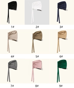 Berretto hijab tinta unita da donna, sottovelo regolabile elastico dettaglio multicolore.
