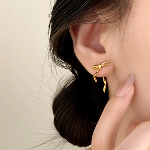 Boucles D'oreilles Nœud Élégantes En Cuivre Plaqué Or 18k Ruban Spirale Gland Bijoux De Mode Minimalistes Pour Femmes