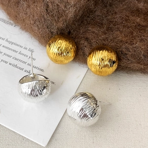 Boucles Oreilles Clous Boule Géométrique Texture Cuivre Métal Chic Minimaliste Style Luxe Haut Gamme Bijoux Pour Femmes