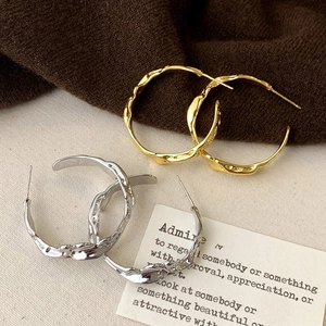 Irregular Lava Texture Hoop Earrings For Women Minimalist Molten Metal Style Luxury Copper Jewelry Daily Wear Accessory