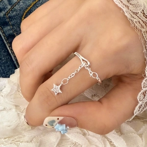 S925 sterling silver chain ring featuring a sparkling zircon star pendant for women