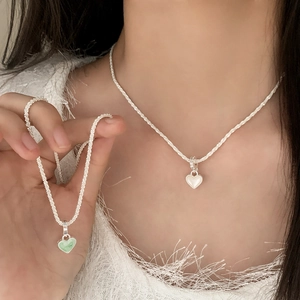 Collier Pendentif Cœur Doux Nacre Coquille Émail Goutte Huile Élégante Chaîne Clavicule Bijoux Pour Femmes