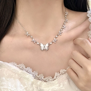 Collier Papillon Élégant Nacre Coquille Zircon Cuivre Plaqué Or Bijoux De Mode Pour Femmes