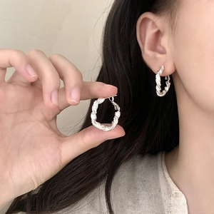 Sliver twisted hoop earrings with woven texture texture for women daily fashion style