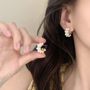 Elegant C-Shaped Cluster Artificial Pearl Stud Earrings With 925 Sterling Silver Earring Post For Women French Style Niche Jewelry