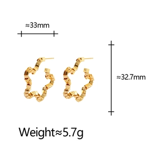 Minimalist gold star stud earrings with geometric cube design for a luxury look