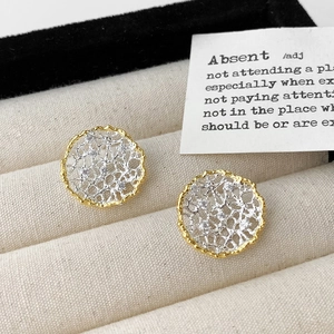 Round Hollow Lace Stud Earrings Two Tone Gold Silver Copper With Zircon Elegant French Vintage Niche Jewelry For Women