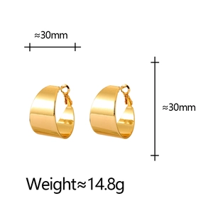 Chic 30mm chunky gold metal hoop earrings with high-polish mirror finish and clip closure